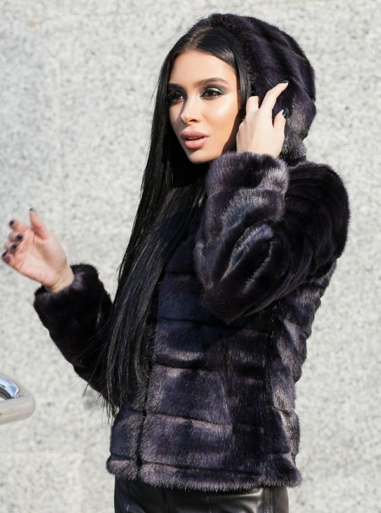 Шуби Ніколь чорна з капюшоном
