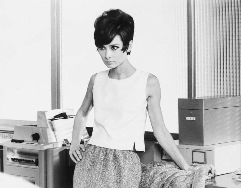 Одрі Тоту з короткою стрижкою