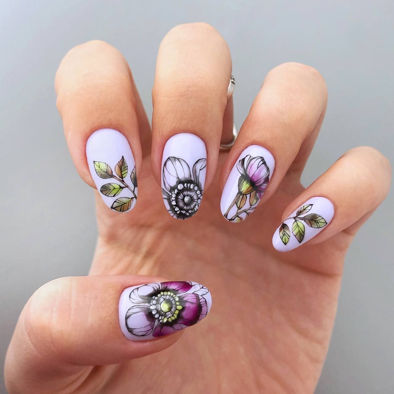 Продукція відомих брендів для майстрів нейл-арту в інтернет-магазині AmoreShop