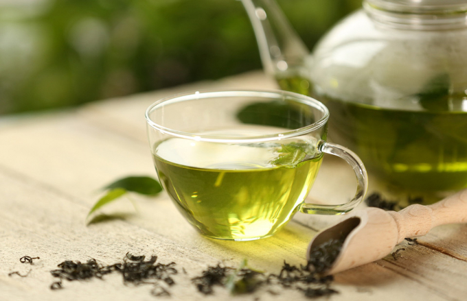 Не дай собі засохнути: як правильно пити воду влітку