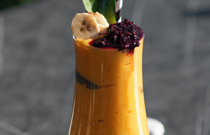 Смузі із сезонних фруктів та овочів: 12 класних рецептів