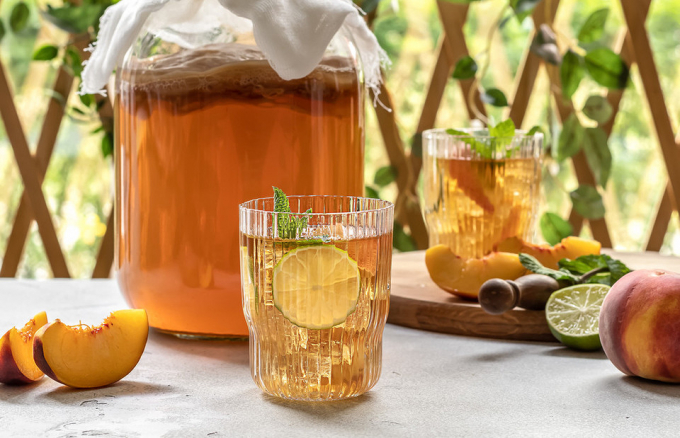 Користь у бактеріях: чому тобі варто спробувати ферментований чай