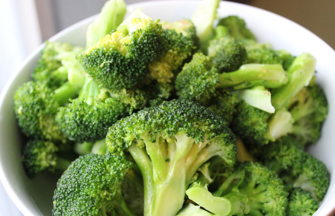 Секрет молодості на тарілці: їжа та напої, які уповільнюють старіння