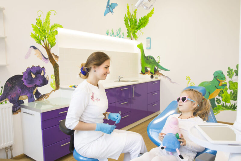 Как настроить малыша на посещение стоматологии