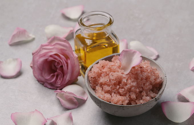 Приймаємо ванну з користю: 5 найкращих ефірних олій для повного розслаблення