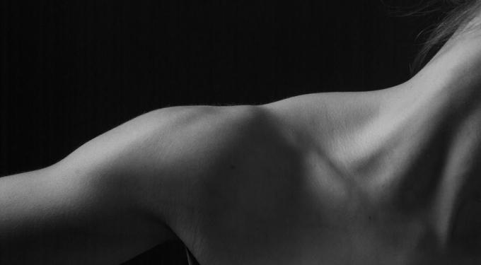 Як знизити біль у шиї та плечах у домашніх умовах