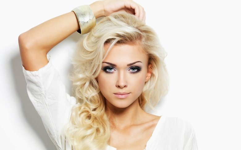 Зачіски для блондинок