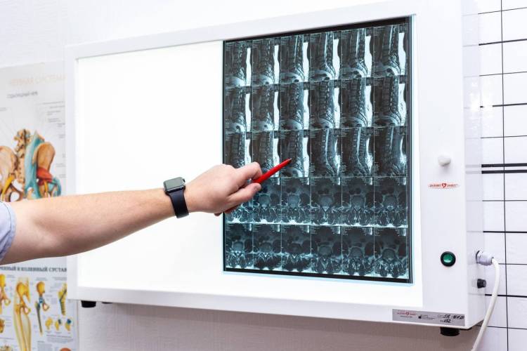 Врач ортопед