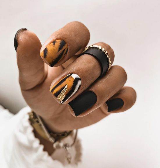 Модна форма нігтів 2024: популярний дизайн, фото