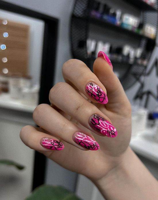 Модна форма нігтів 2024: популярний дизайн, фото