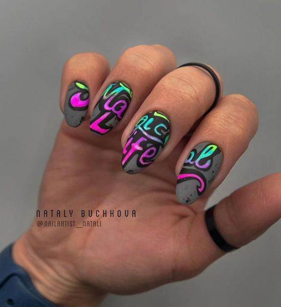 Модна форма нігтів 2024: популярний дизайн, фото