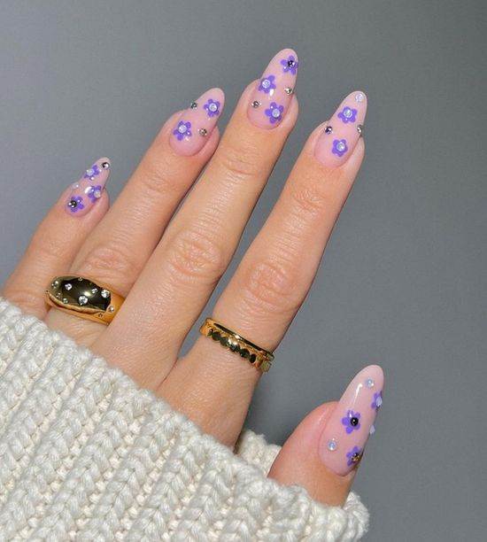 Модна форма нігтів 2024: популярний дизайн, фото