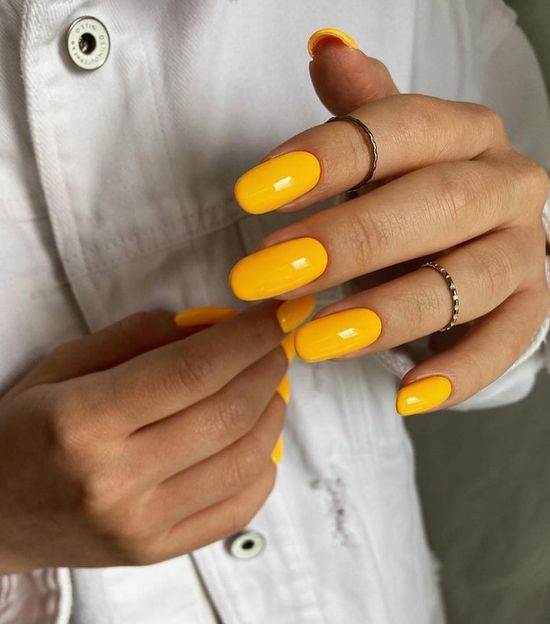 Модна форма нігтів 2024: популярний дизайн, фото