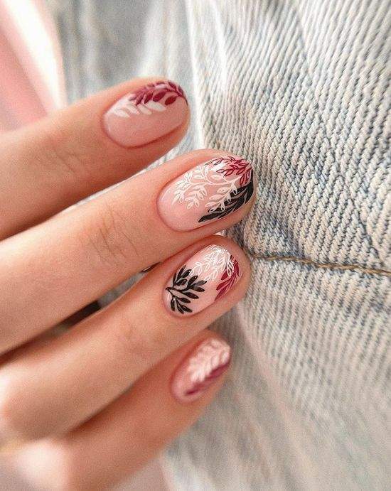 Весняний манікюр на короткі нігті: фото, красивий дизайн.