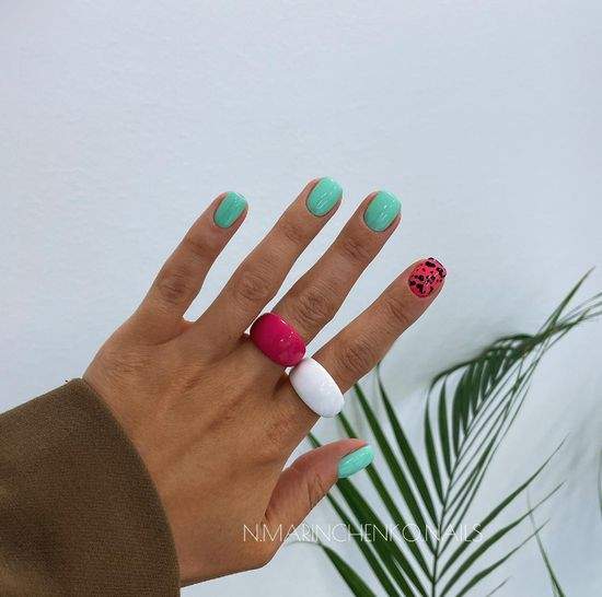 Весняний манікюр на короткі нігті: фото, красивий дизайн.