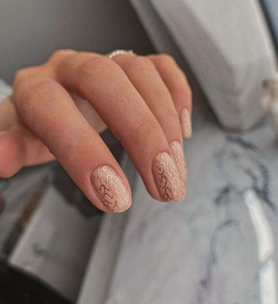 Весняний манікюр на короткі нігті: фото, красивий дизайн.