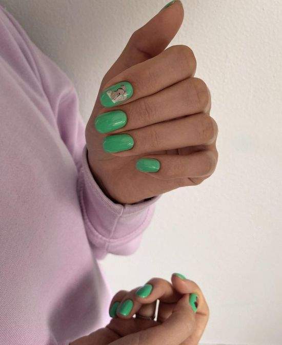 Весняний манікюр на короткі нігті: фото, красивий дизайн.