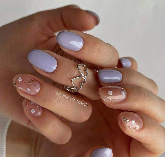 Весняний манікюр із квітами: актуальний дизайн