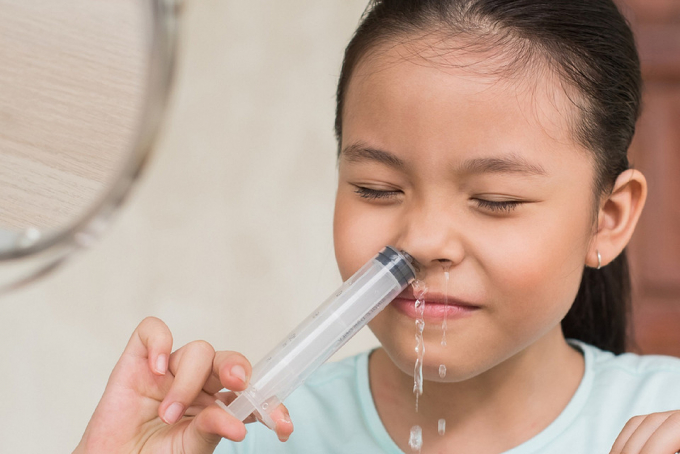 Як промити ніс від закладеності та нежиті правильно