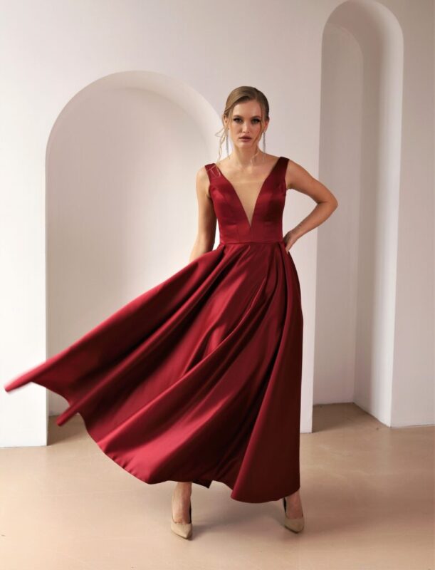 Тренди вечірніх суконь в 2024