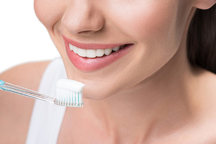 Чуттєвість зубів: чому вона посилюється і як це виправити