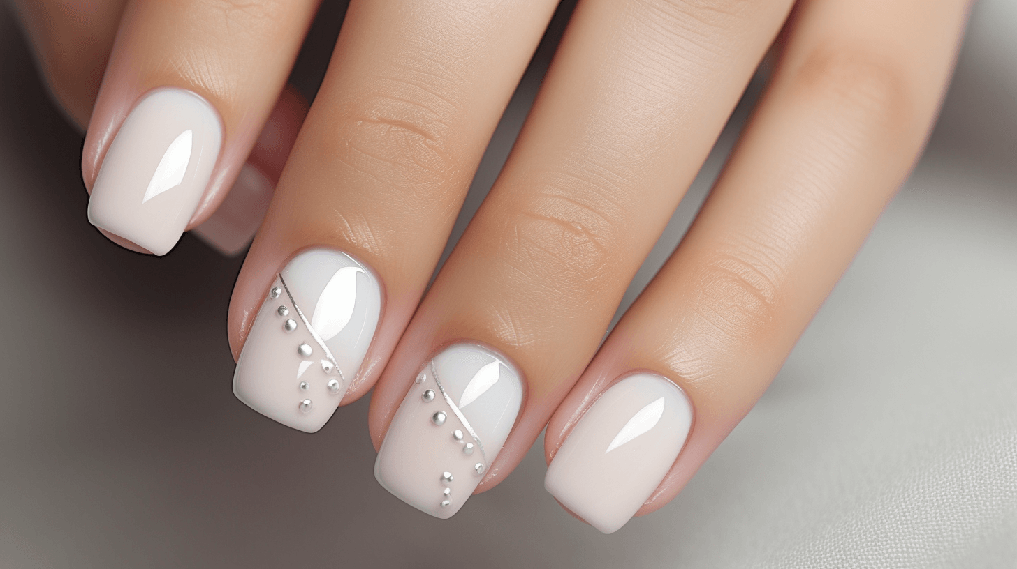 Французский маникюр 2024: Элегантность и Изысканность на кончиках пальцев