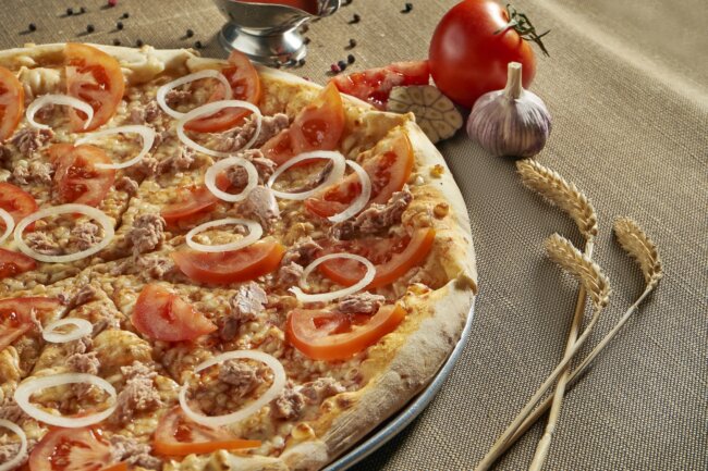 Іспанська піца з морепродуктами