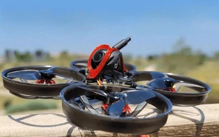 Квадрокоптер Mobula8