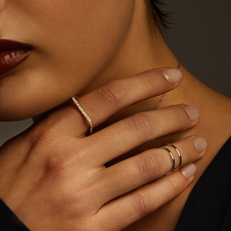 Кольца с бриллиантами в белом золоте