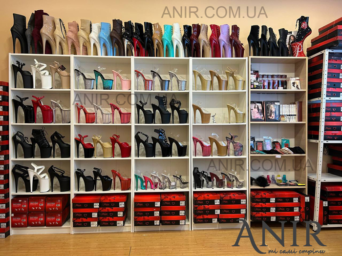 Розминка перед заняттями на пілоні. Навіщо робити розминку перед Pole Dance?